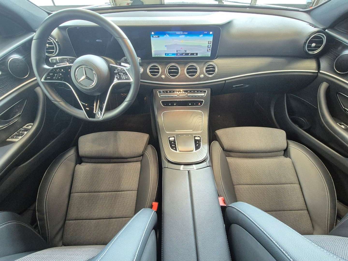 Mercedes Classe E 220 Avantgarde - 2022 - Joinsteer - #13