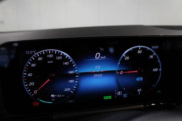 Mercedes EQA 250+ AMG Line — photo 15