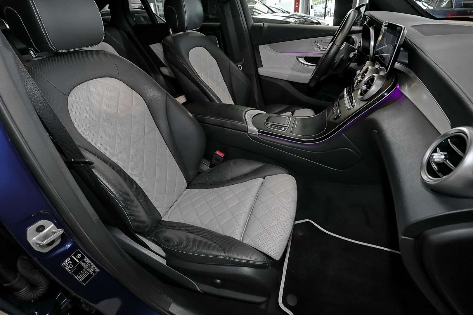 Mercedes GLC Coupé 300 DISTRONIC+MEMORY - 2021 - Joinsteer - #4