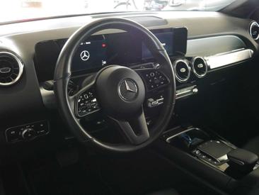 Mercedes GLB 200 — photo 11