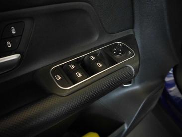 Mercedes GLB 200 — photo 18