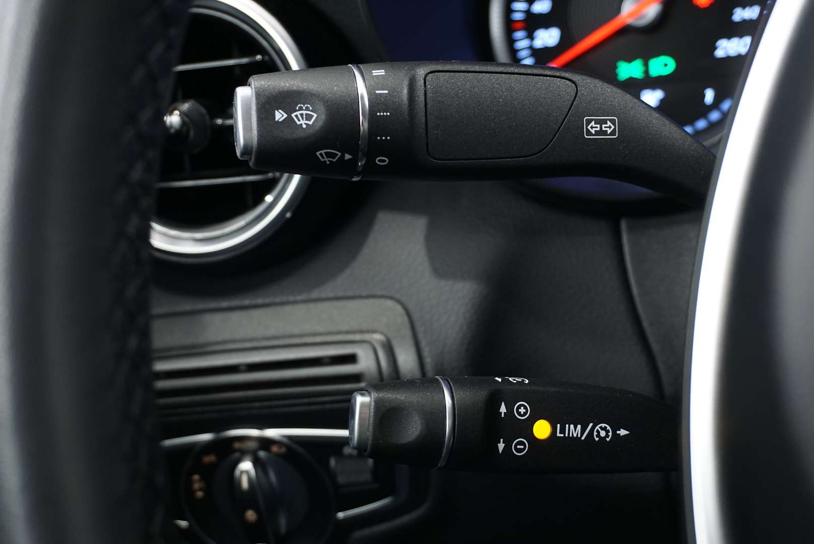 Mercedes Classe C Coupé 180 Sport - 2018 - Joinsteer - #10