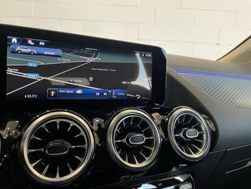 Mercedes GLA 180 Progressive — photo 14
