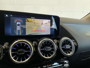 Mercedes GLA 180 Progressive — photo 15