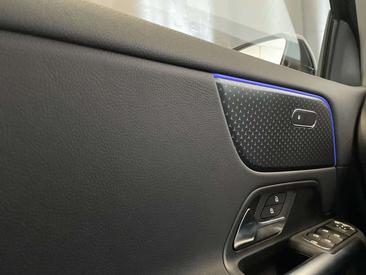 Mercedes GLA 180 Progressive — photo 16