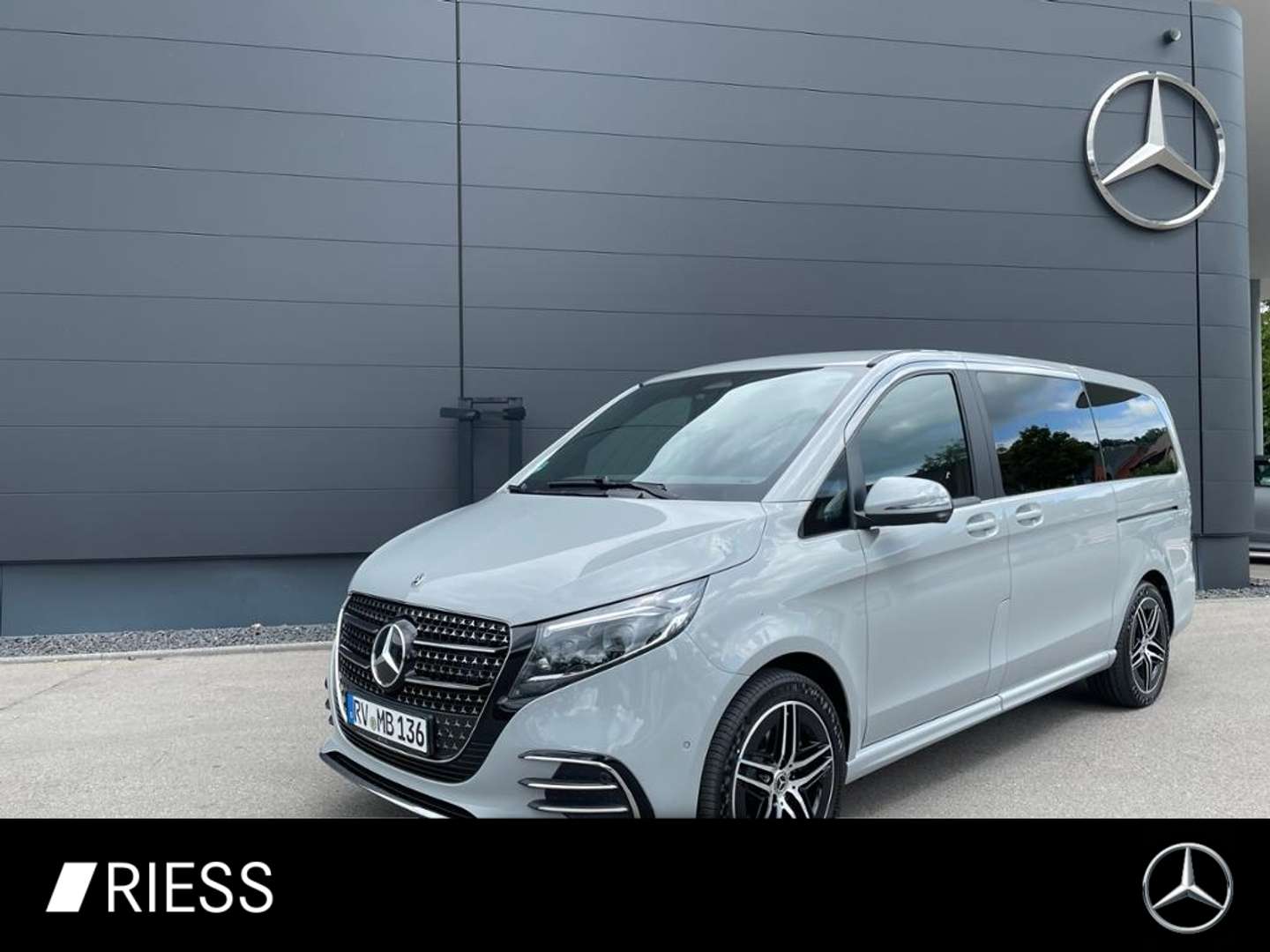 Mercedes V 300 D 300 AMG Line - 2025 - Joinsteer - #1