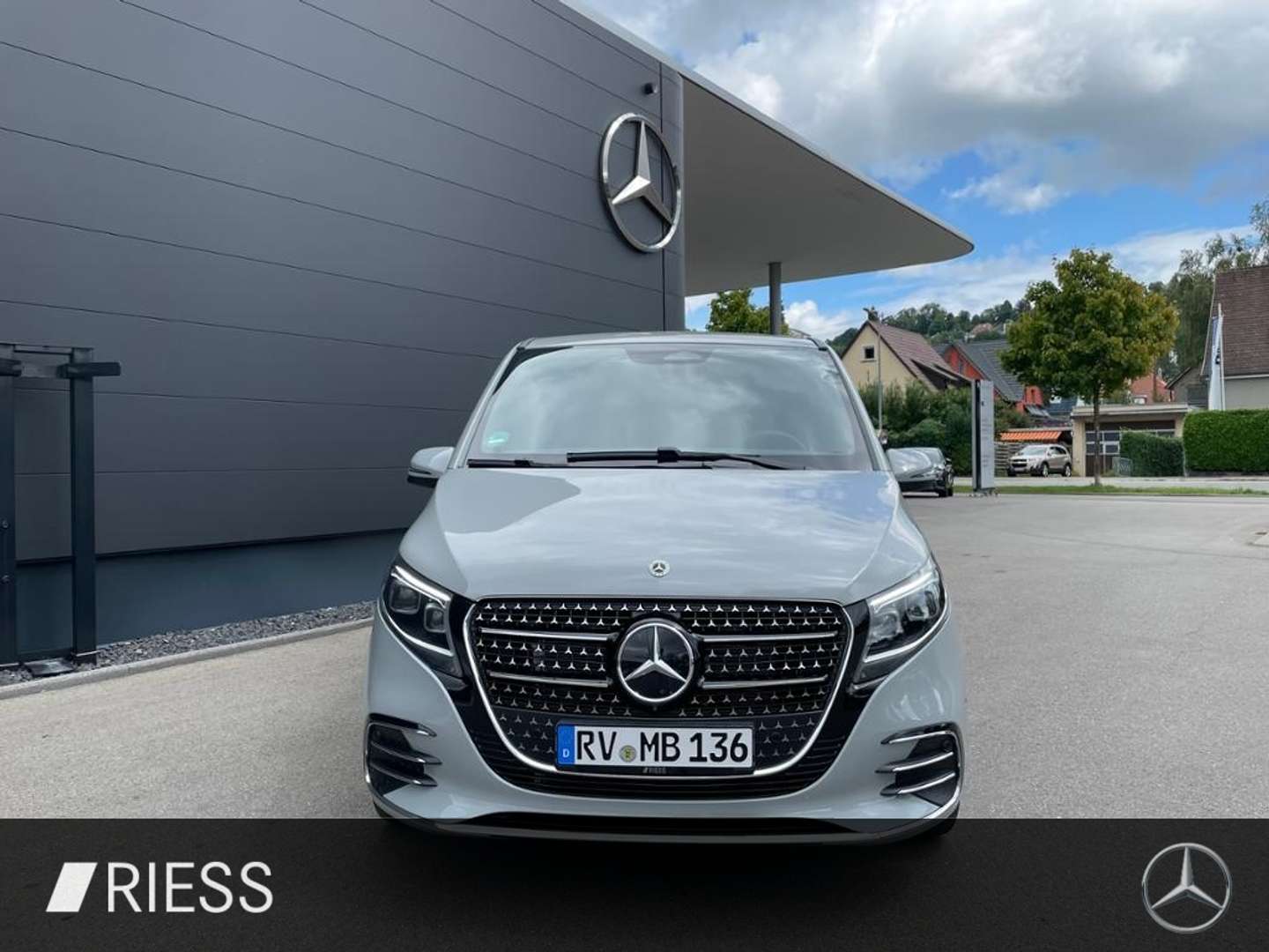 Mercedes V 300 D 300 AMG Line - 2025 - Joinsteer - #2