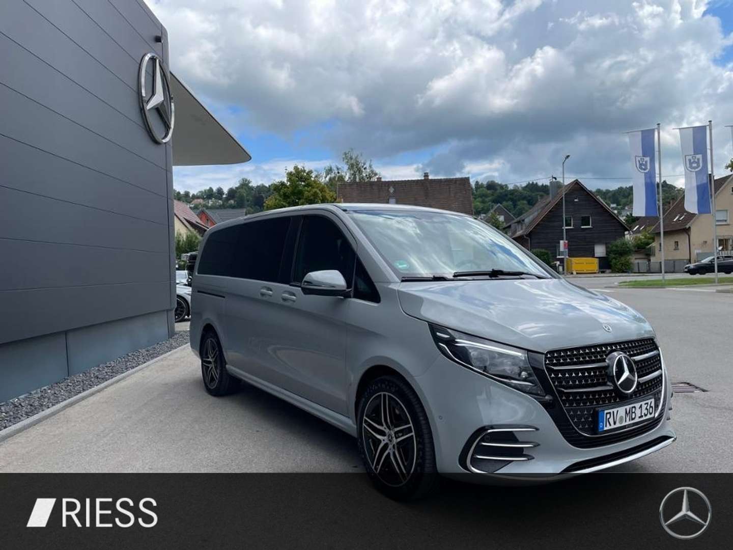 Mercedes V 300 D 300 AMG Line - 2025 - Joinsteer - #3