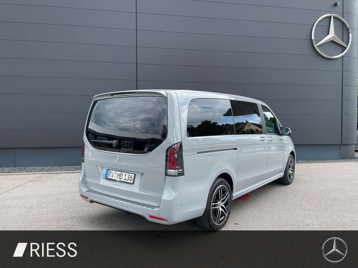 Mercedes V 300 D 300 AMG Line - 2025 - Joinsteer - #5