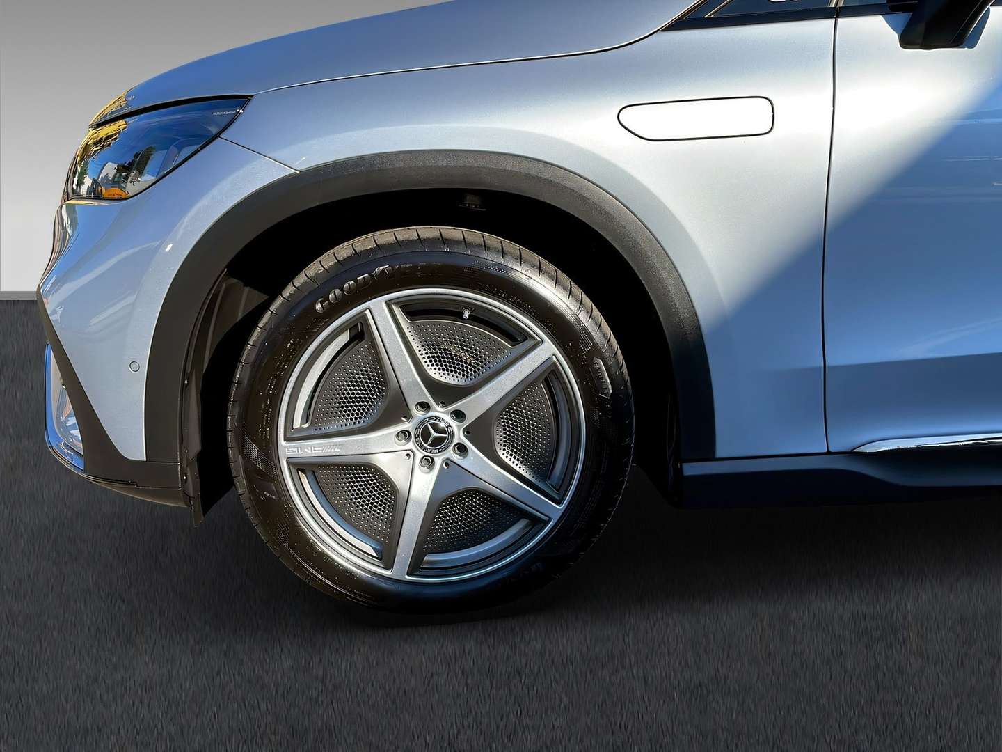 Mercedes EQE 300 AMG Line - 2024 - Joinsteer - #2