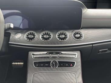 Mercedes Classe E Coupé 53 AMG Line — photo 15