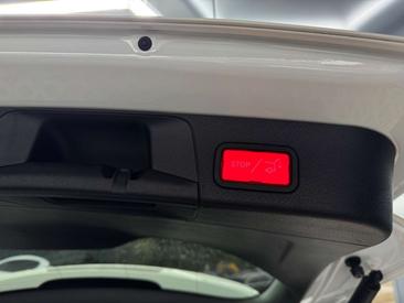 Mercedes GLB 200 AMG Line — photo 18