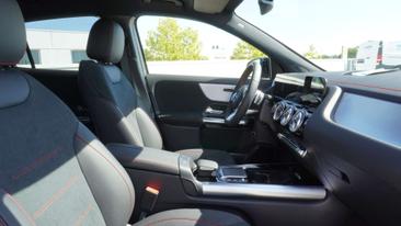 Mercedes EQA 250 — photo 8