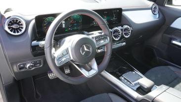 Mercedes EQA 250 — photo 10