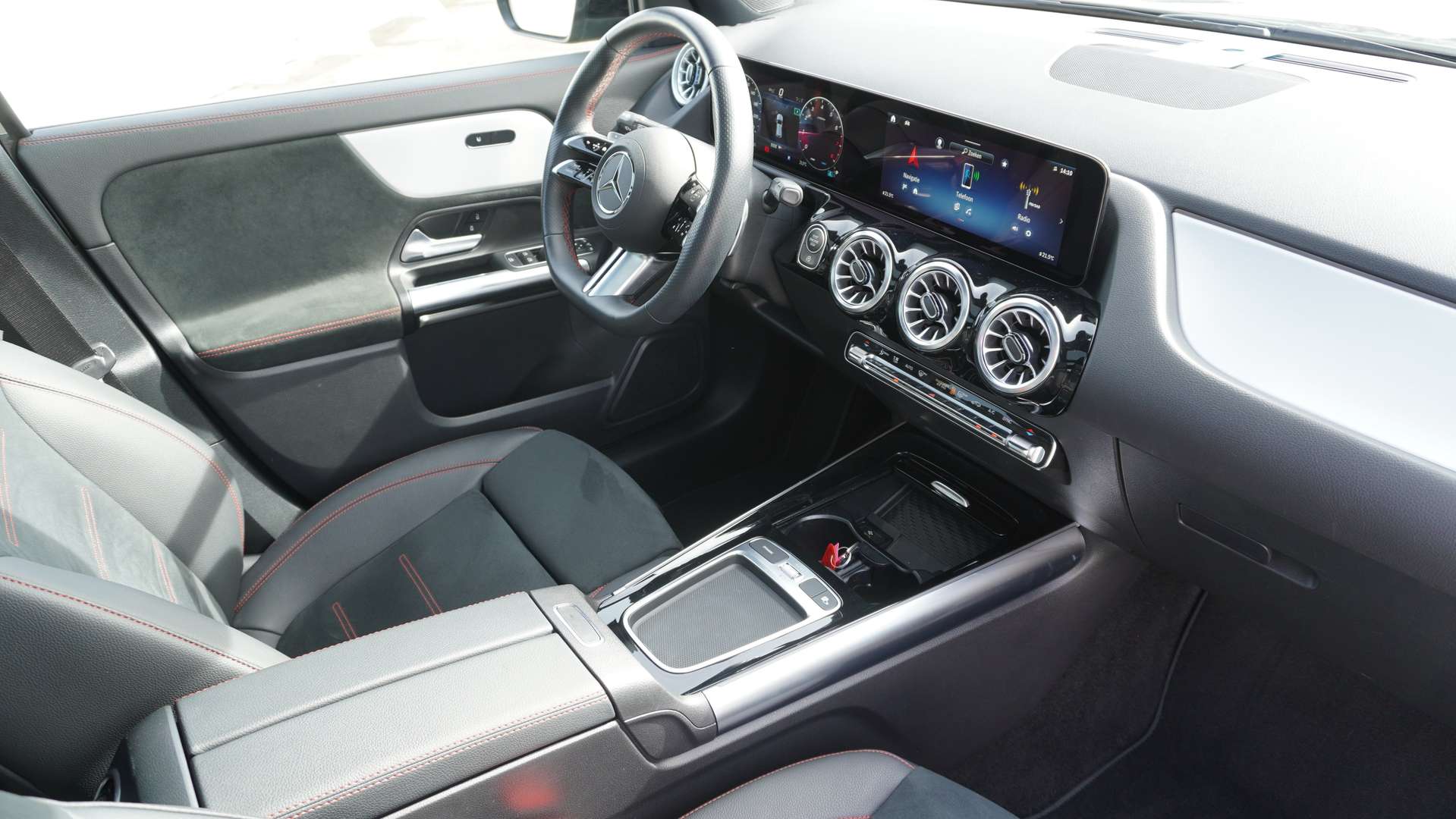 Mercedes GLA 200 AMG Line - 2024 - Joinsteer - #13