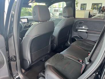 Mercedes GLB 220 AMG LINE — photo 16