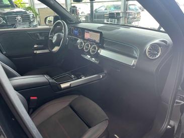 Mercedes GLB 220 AMG LINE — photo 24