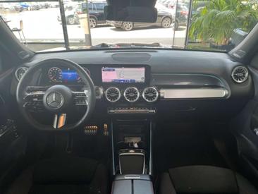 Mercedes GLB 220 AMG LINE — photo 25