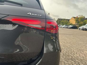 Mercedes GLC 300 AMG Line — photo 9