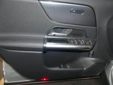 Mercedes GLA 250 4M PROGRESSIVE LINE ADVANCED — photo 4