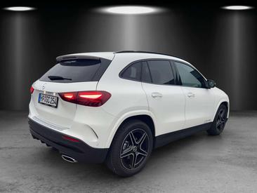 Mercedes GLA 200 AMG Line — photo 5