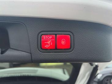 Mercedes GLA 200 AMG Line — photo 13