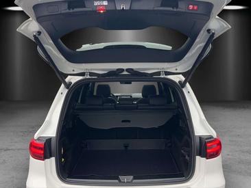 Mercedes GLB 250 AMG Line — photo 11