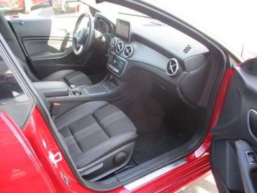 Mercedes CLA Shooting Break 200 — photo 14