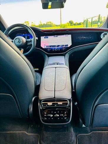 Mercedes EQS 450+ — photo 33