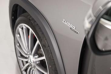 Mercedes GLB 35 AMG Line — photo 11
