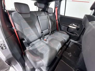 Mercedes GLB 35 AMG Line — photo 18