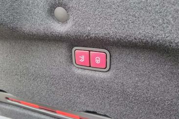 Mercedes SL 43 Premium Plus — photo 33