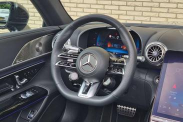 Mercedes SL 43 Premium Plus — photo 38