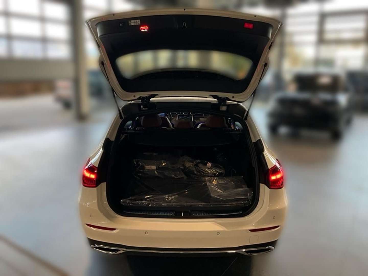 Mercedes Classe C 300de AVANTGARDE - 2025 - Joinsteer - #12