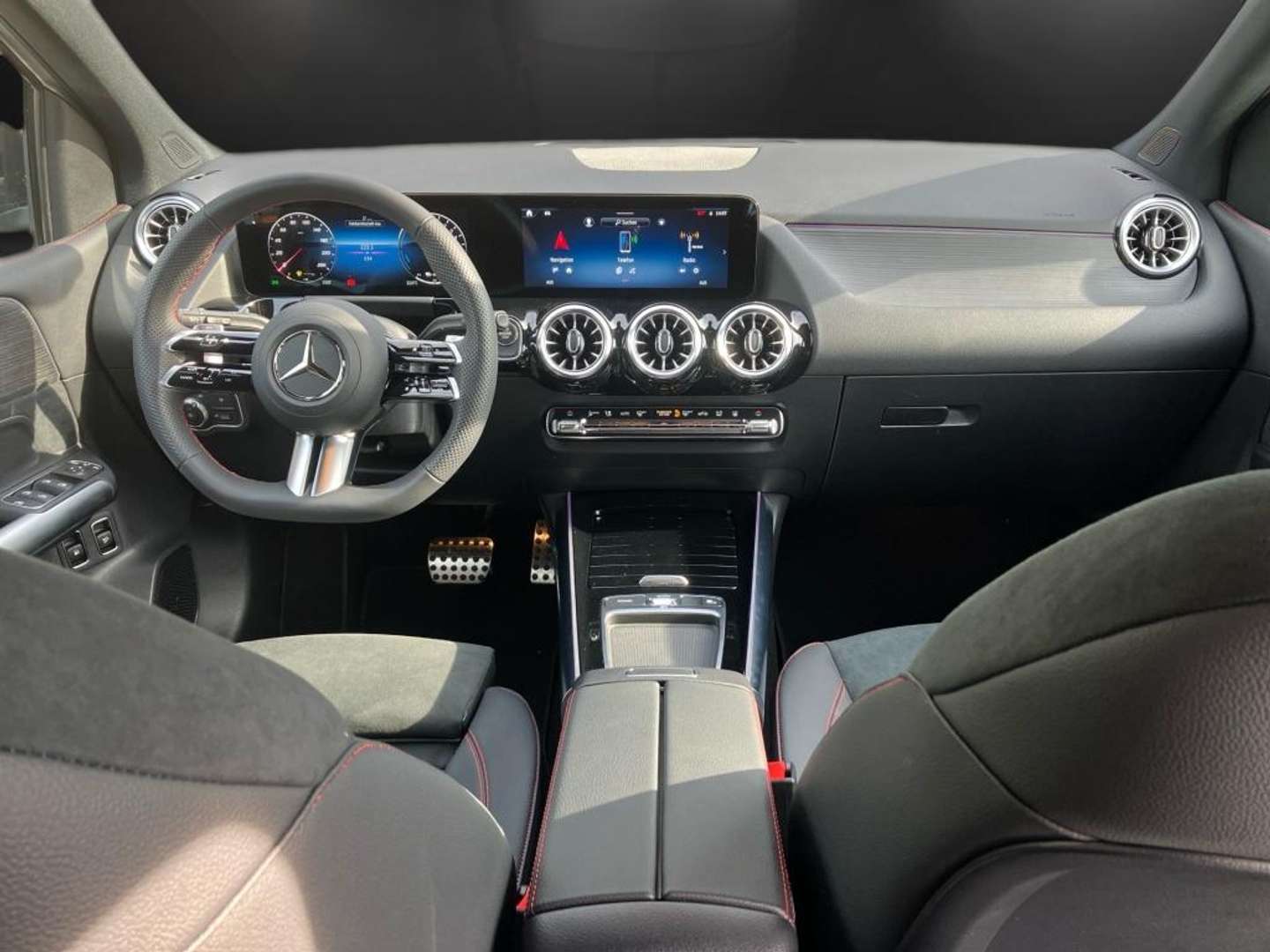 Mercedes B 250 E 250 AMG Line - 2025 - Joinsteer - #13