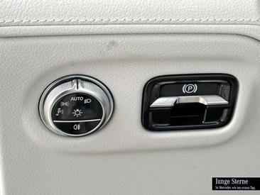 Mercedes EQS 450+ — photo 13