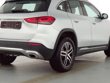 Mercedes GLA 180 Progressive — photo 3