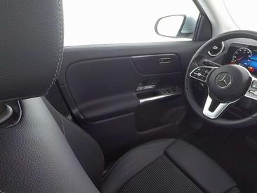Mercedes GLA 180 Progressive — photo 6