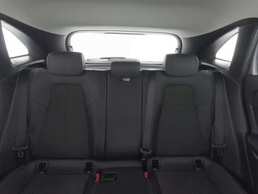 Mercedes GLA 180 Progressive — photo 8