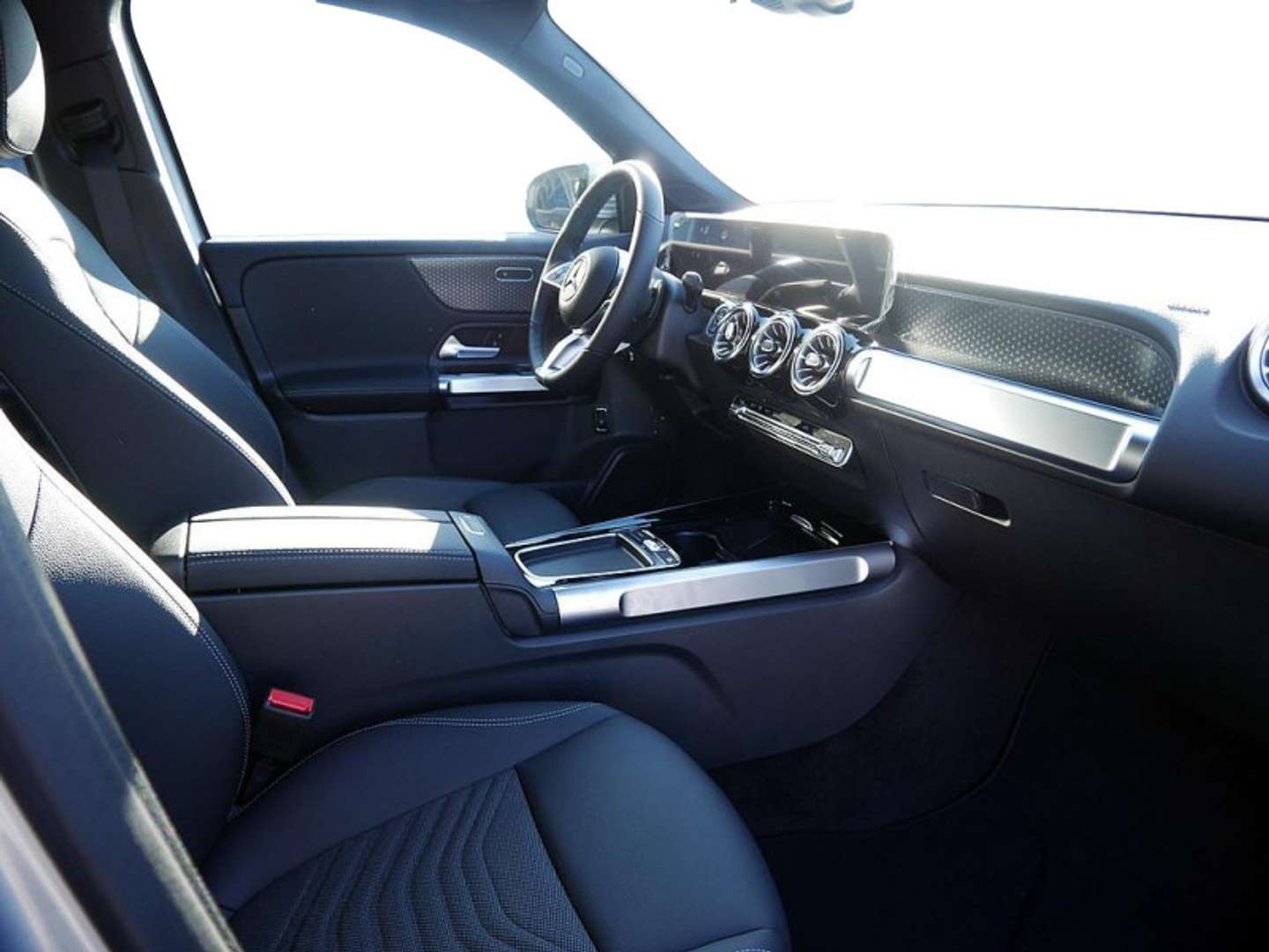 Mercedes GLB 200 Progressive - 2025 - Joinsteer - #4