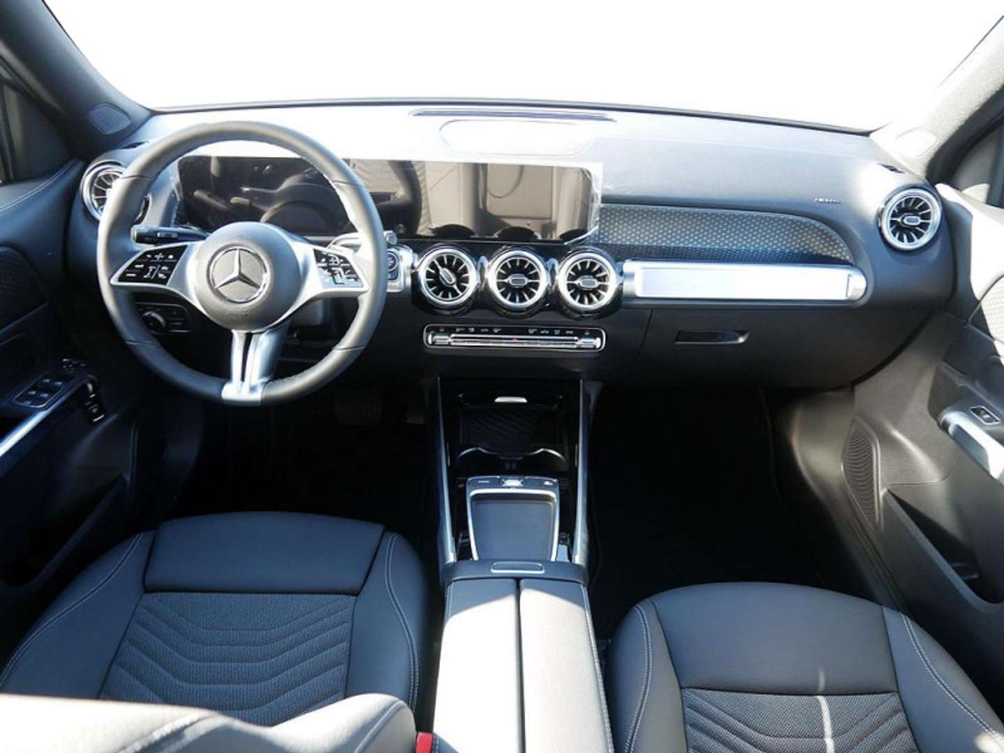 Mercedes GLB 200 Progressive - 2025 - Joinsteer - #6
