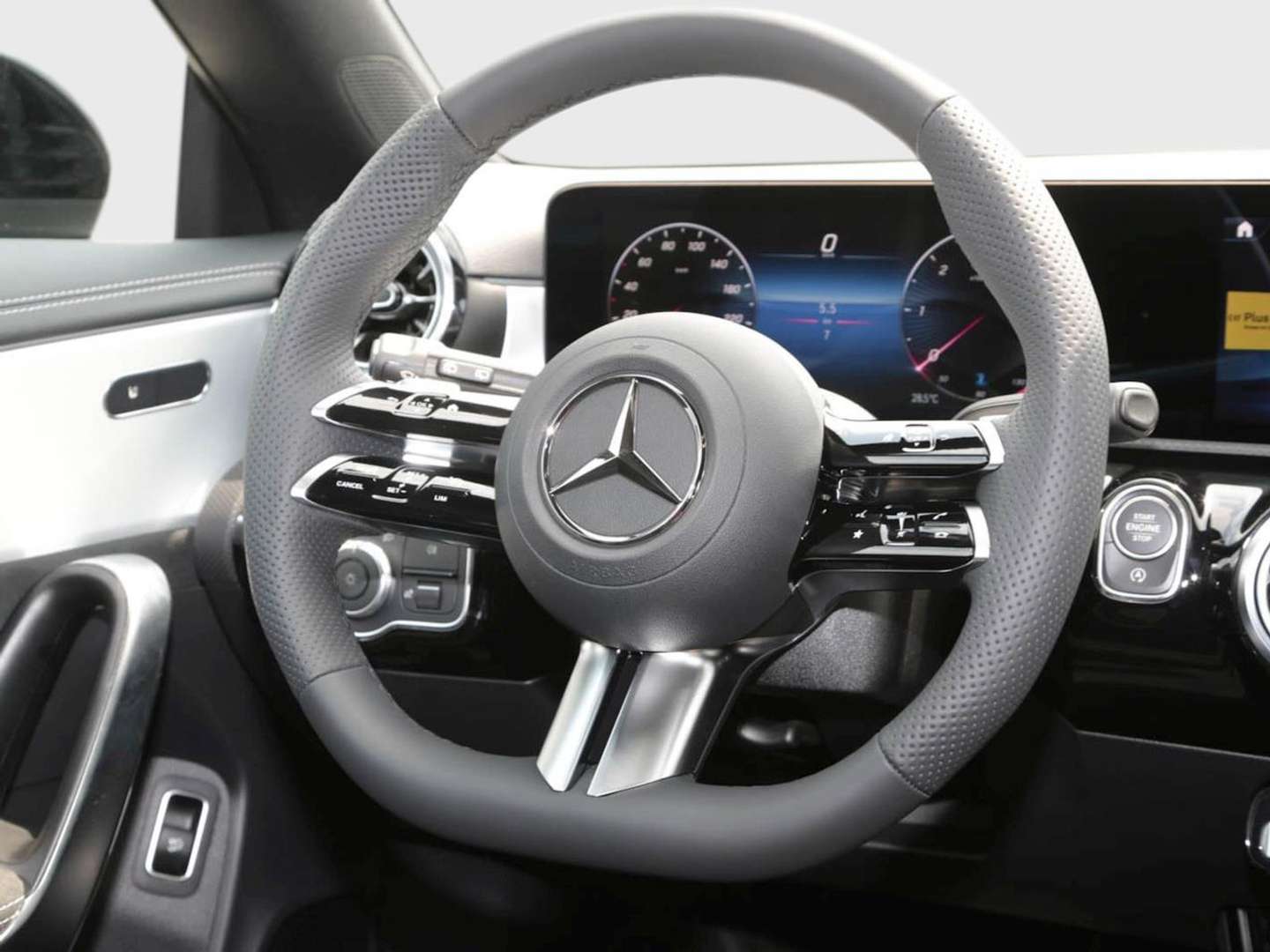 Mercedes CLA 200 AMG Line - 2025 - Joinsteer - #8