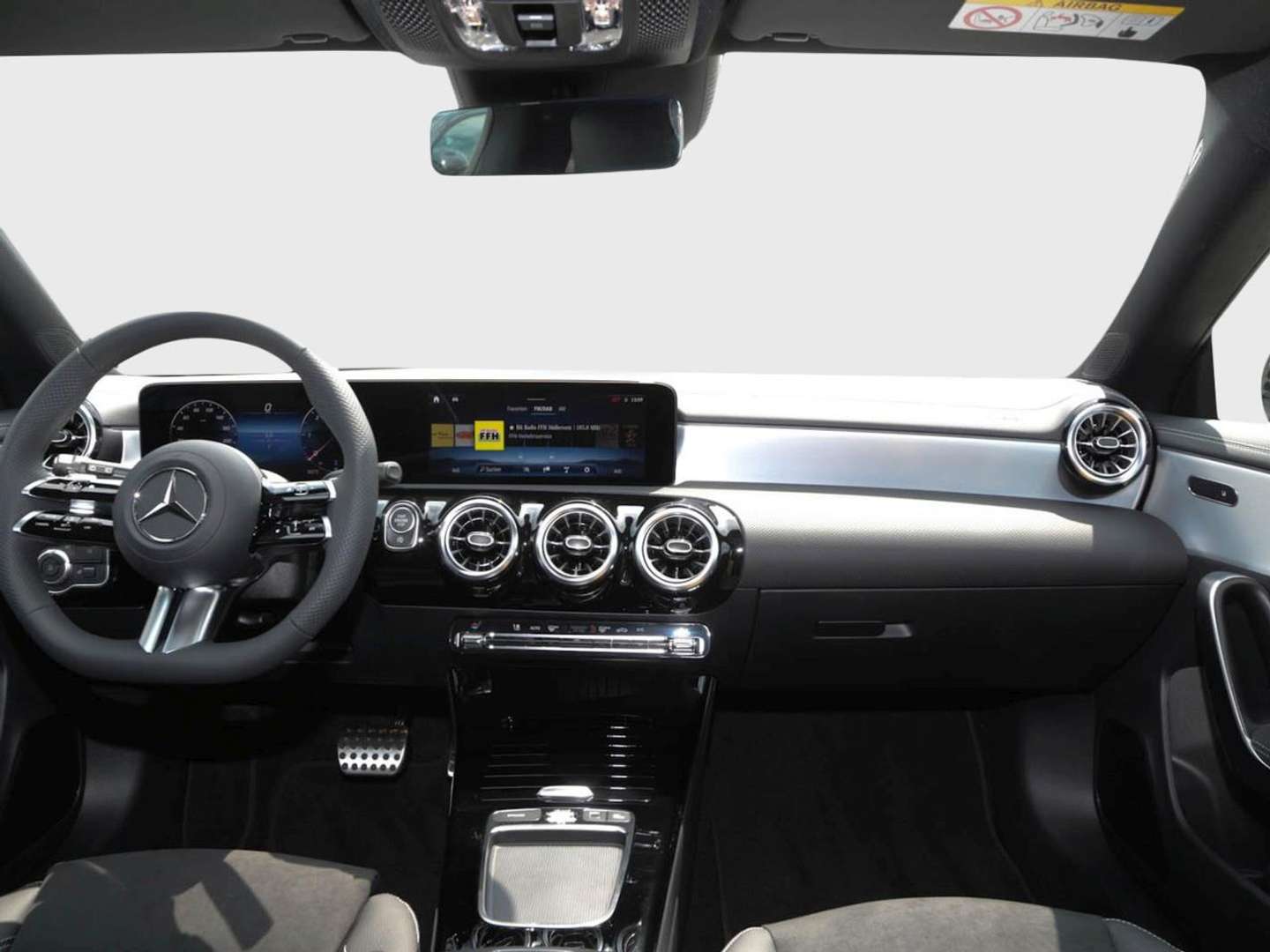 Mercedes CLA 200 AMG Line - 2025 - Joinsteer - #12