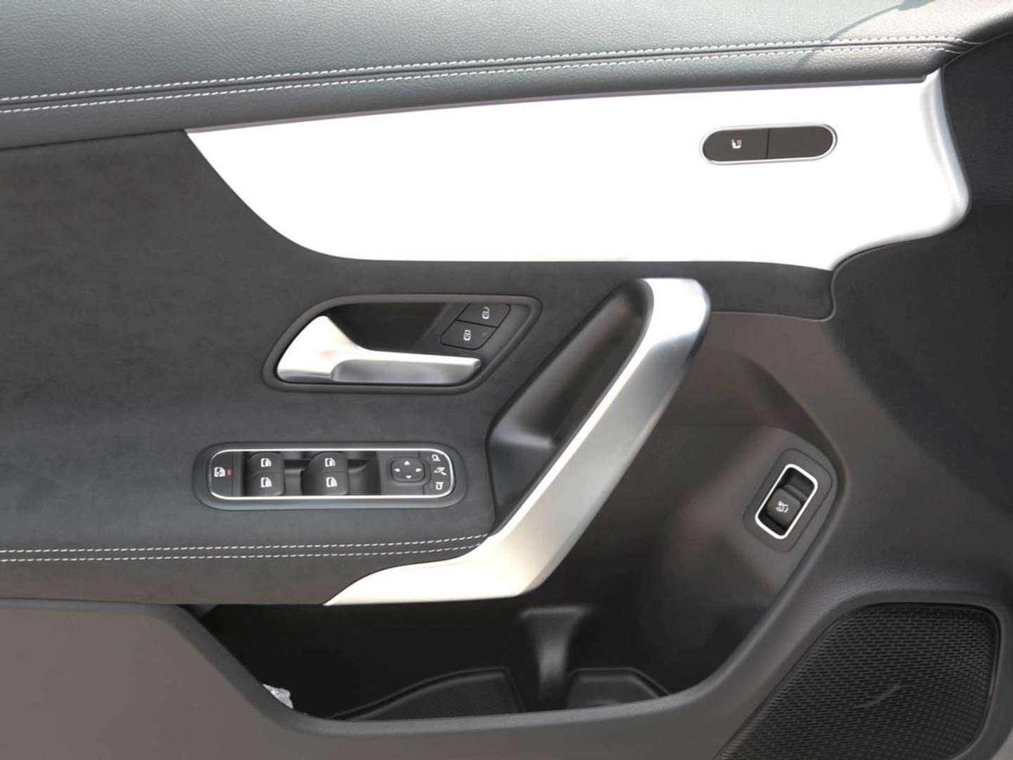 Mercedes CLA 200 AMG Line - 2025 - Joinsteer - #17
