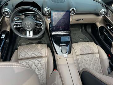 Mercedes SL 63 AMG — photo 15