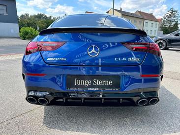 Mercedes CLA 45 AMG 4MATIC — photo 9