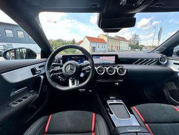 Mercedes CLA 45 AMG 4MATIC — photo 10