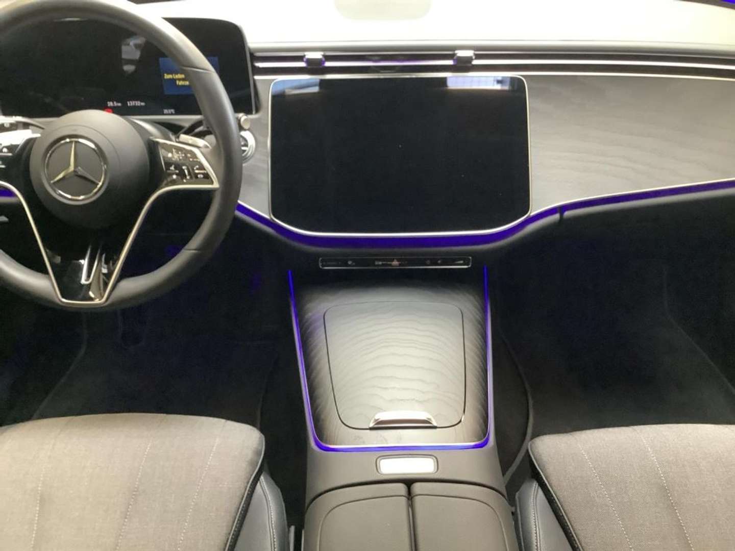 Mercedes Classe E 220 Avantgarde - 2024 - Joinsteer - #13