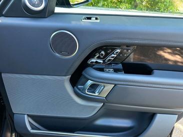 Land Rover Range Rover D350 Autobiography — photo 14