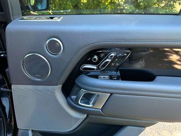 Land Rover Range Rover D350 Autobiography — photo 27